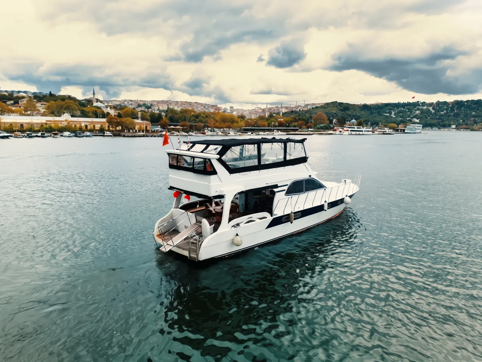 Y-102 · Yacht a motore · 18 m
