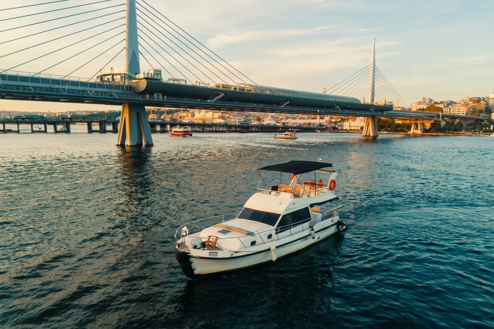 Y-105 · Yacht a motore · 13 m