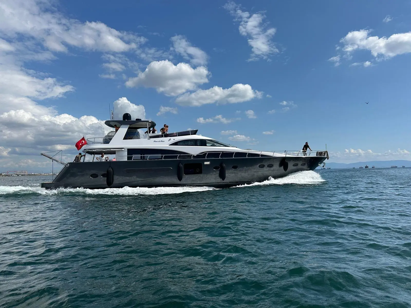 Y-114 · Yacht a motore · 26 m