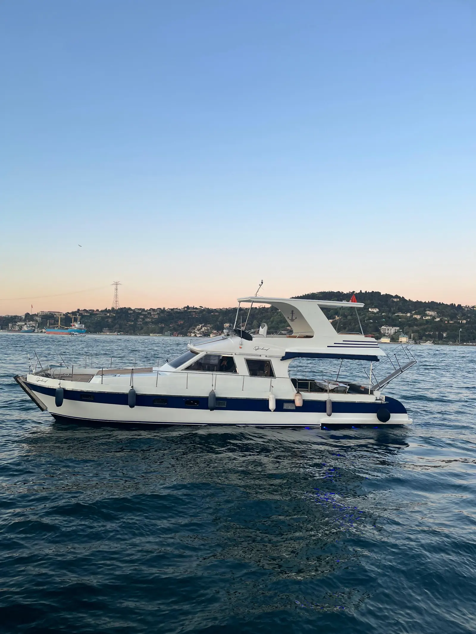 Y-116 · Yacht a motore · 14 m