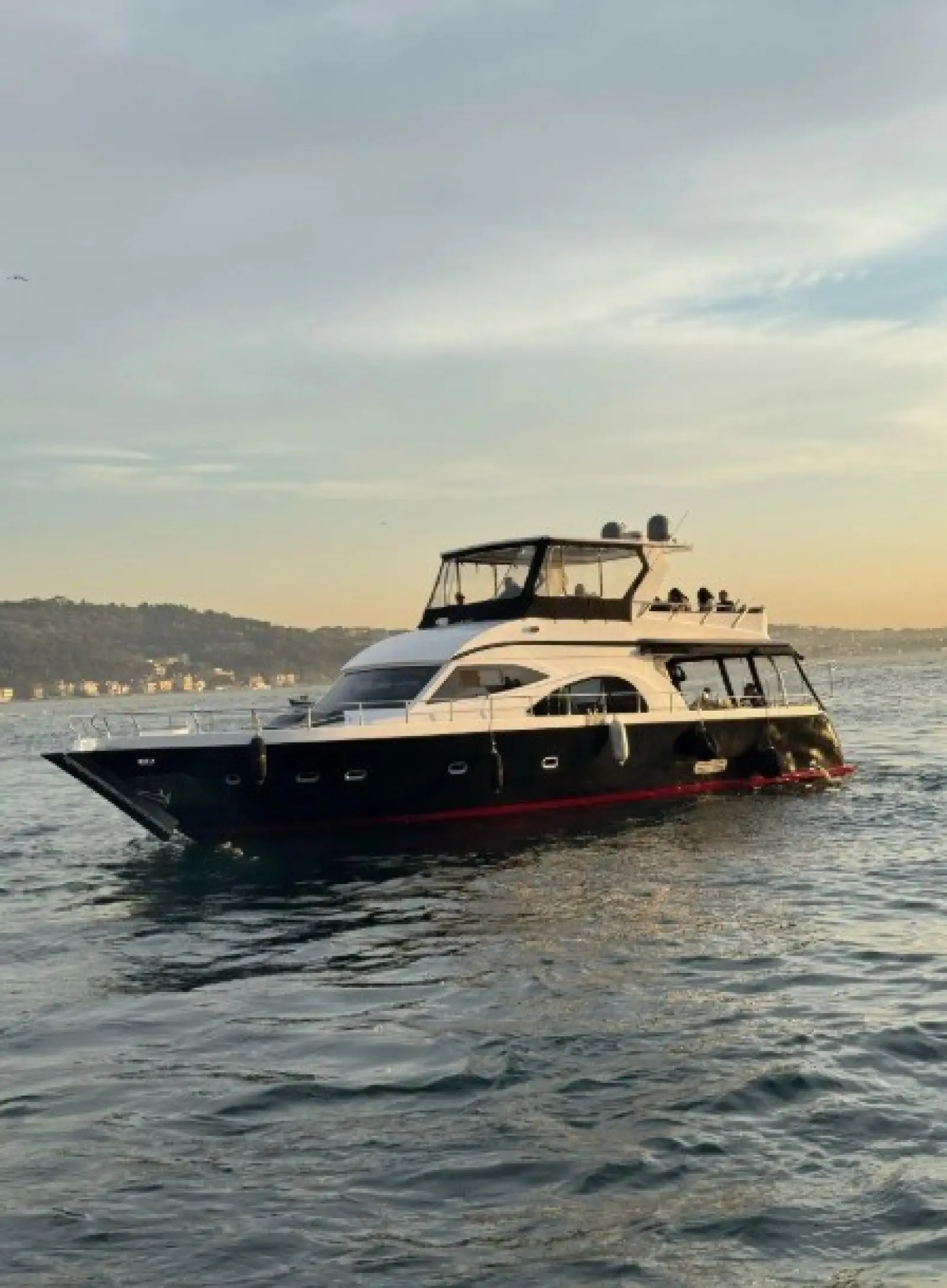 Y-121 · Ferretti · 20 m