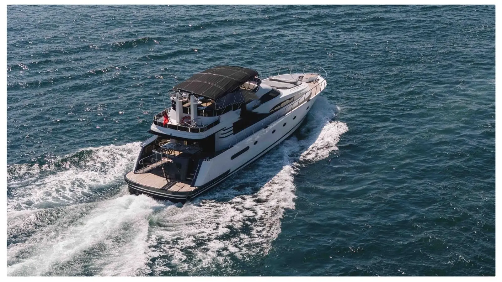 Y-113 · Yacht a motore · 24 m